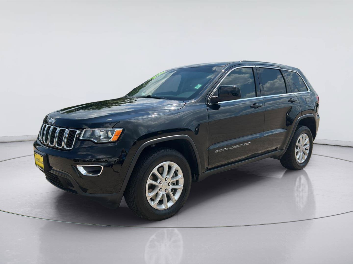 Used 2022 Jeep Grand Cherokee Laredo E w/ Security & Convenience Group
