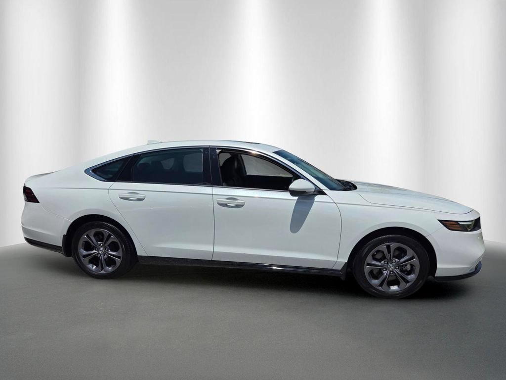 Certified 2024 Honda Accord EX-L image 2
