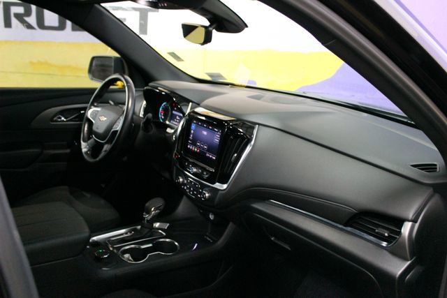 Used 2022 Chevrolet Traverse LT FWD image 12