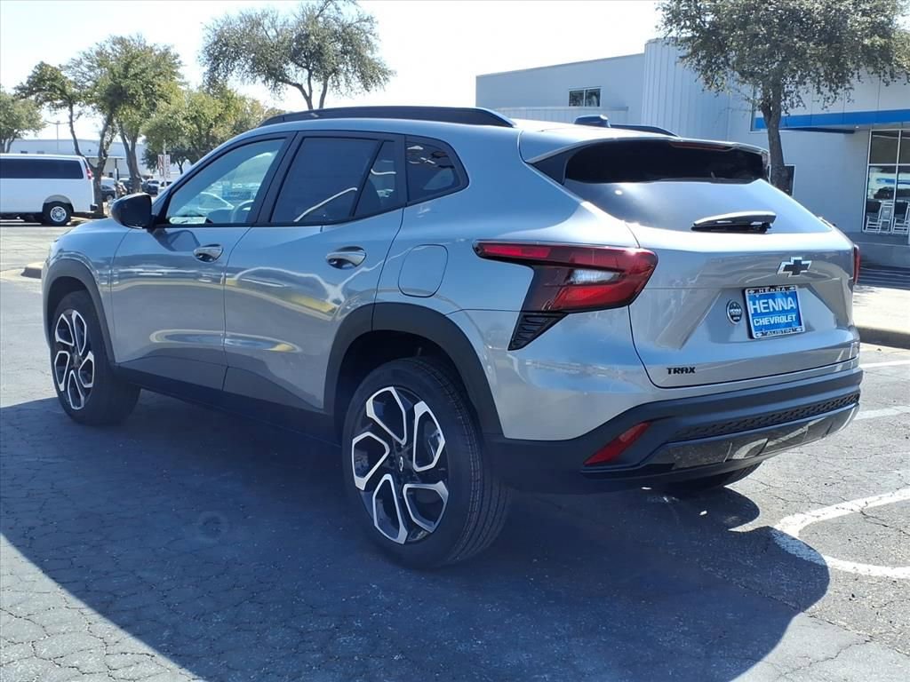 New 2026 Chevrolet Trax RS w/ Driver Confidence Package image 8