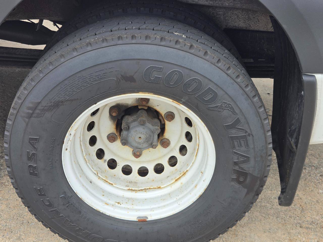 Used 2019 Freightliner Sprinter 144 RWD image 10