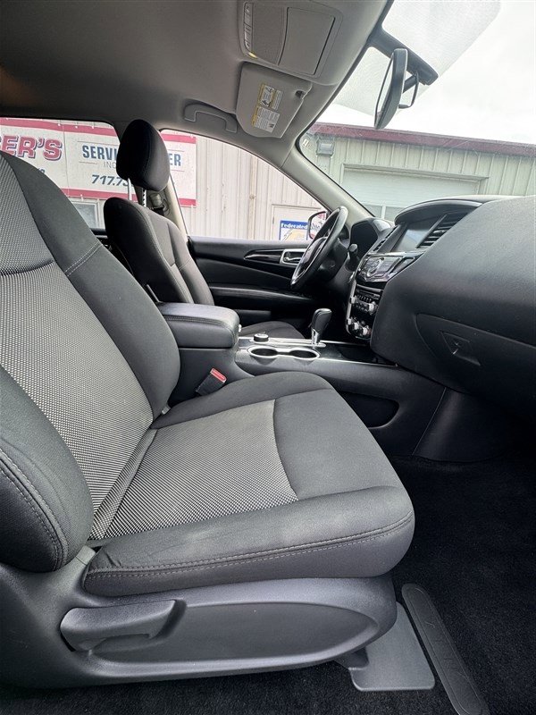 Used 2019 Nissan Pathfinder SV AWD/4WD image 15