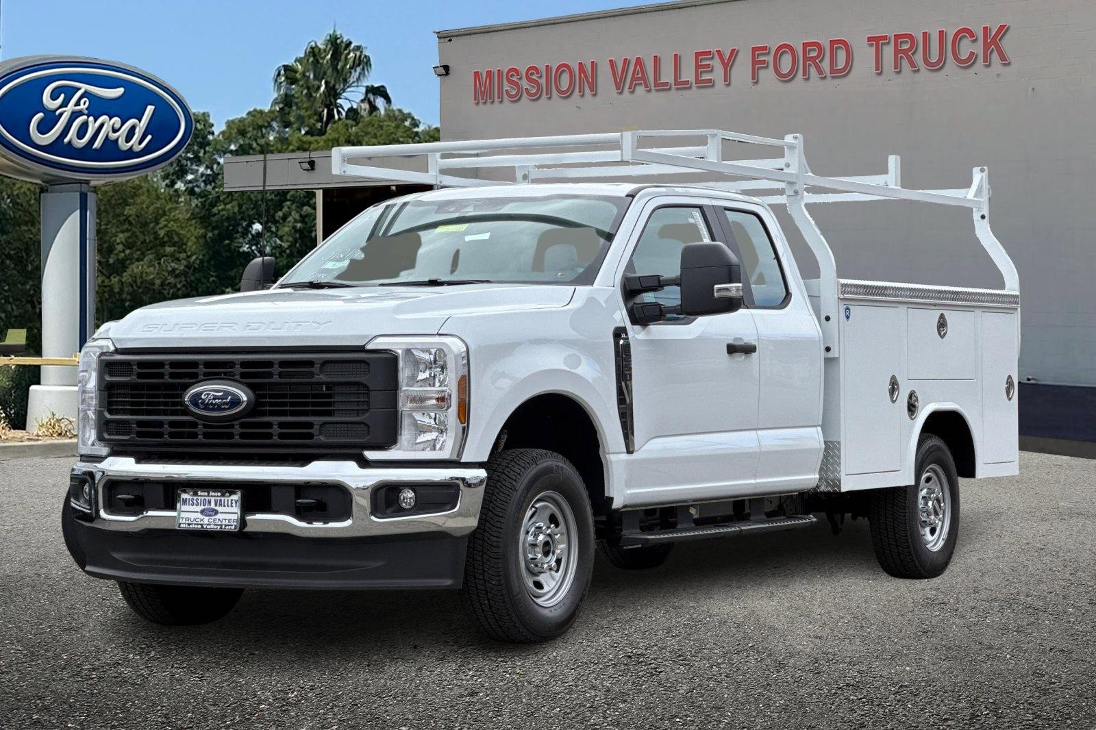 New 2026 Ford F250 XL w/ XL Chrome Package image 8