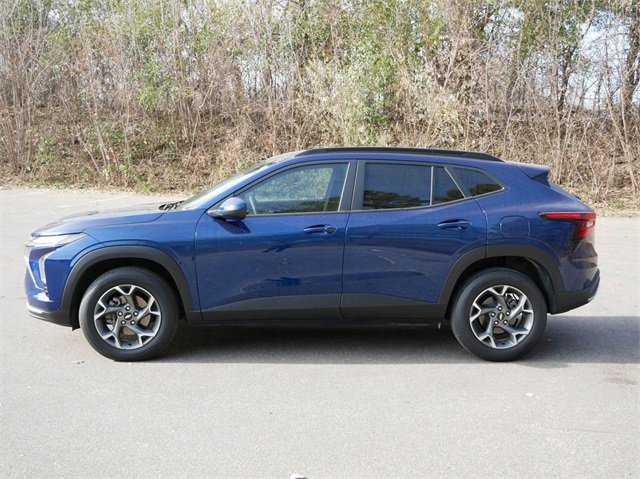 Used 2024 Chevrolet Trax LT w/ Driver Confidence Package image 3