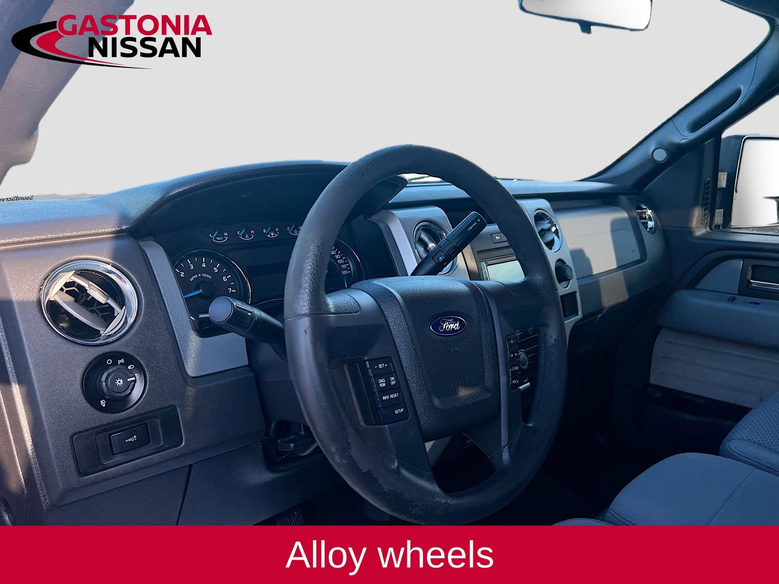 Used 2013 Ford F150 XLT w/ Trailer Tow Pkg image 11