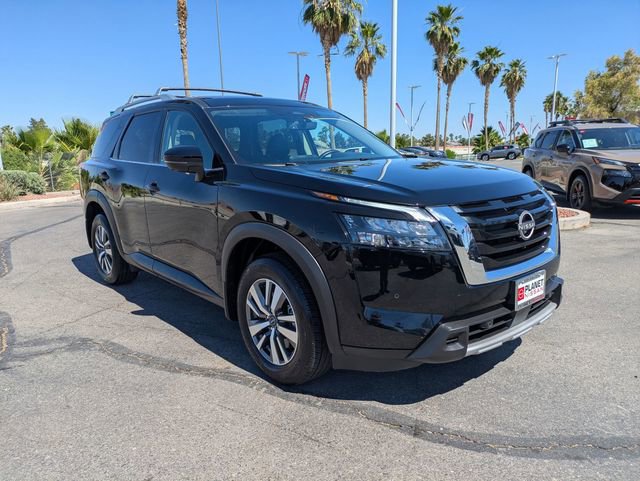 Certified 2025 Nissan Pathfinder SL AWD/4WD image 5