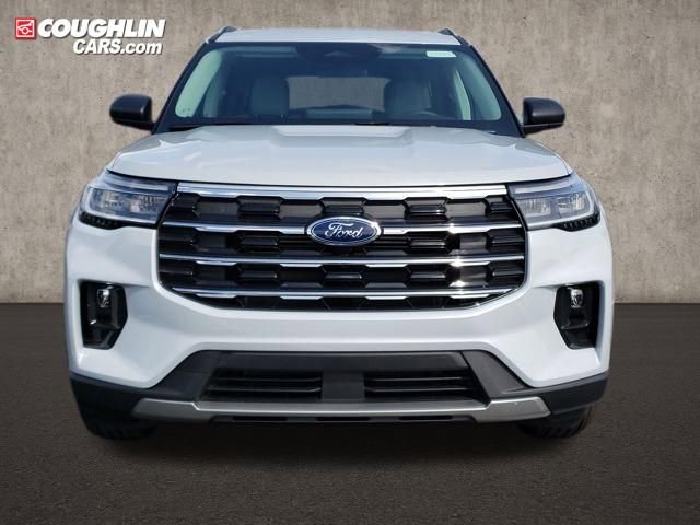 New 2026 Ford Explorer Active w/ Active Comfort Package image 2