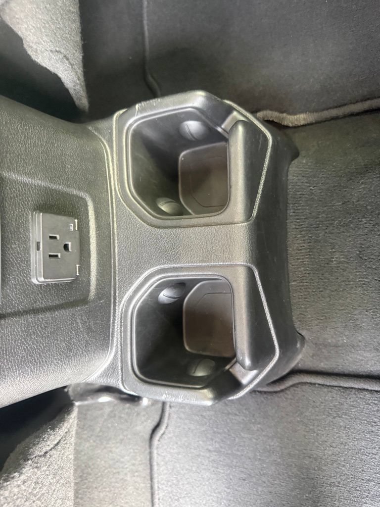 Used 2024 Jeep Wrangler Unlimited Sahara AWD/4WD image 46