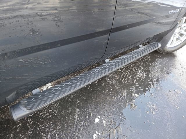 Used 2018 Chevrolet Tahoe LS w/ Enhanced Driver Alert Package image 11