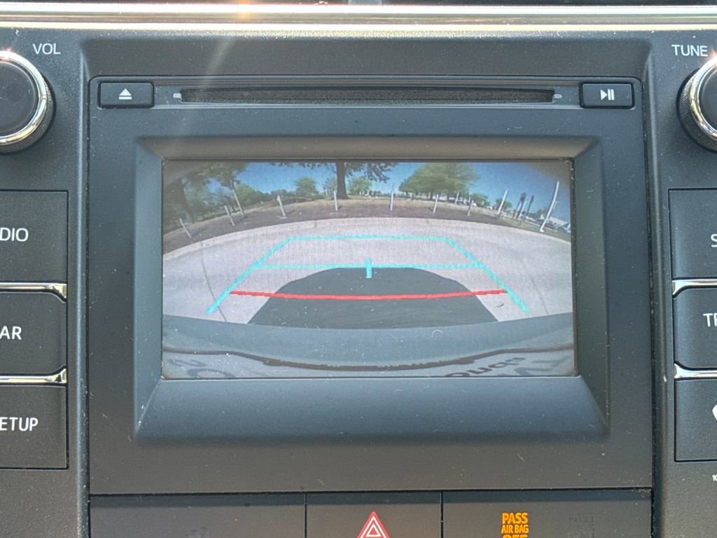 Used 2017 Toyota Camry SE image 25