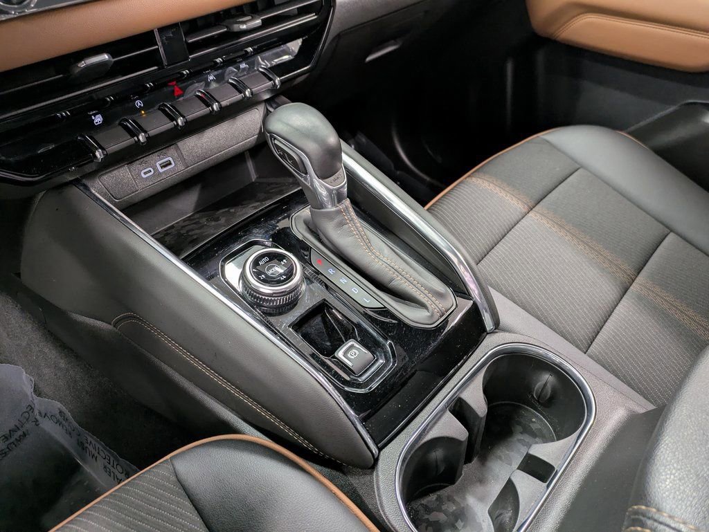 Used 2024 GMC Canyon AT4 image 15