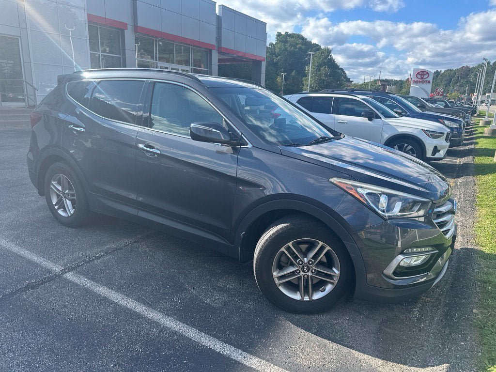 Used 2017 Hyundai Santa Fe Sport AWD/4WD image 2