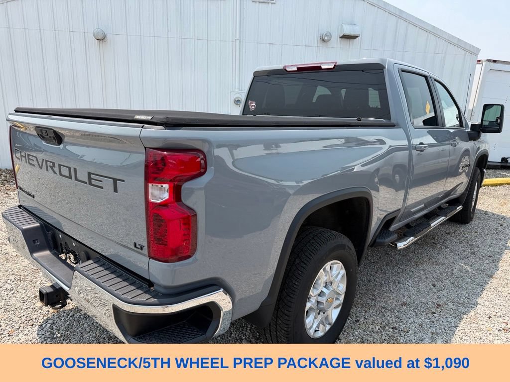 Used 2024 Chevrolet Silverado 2500 LT AWD/4WD image 4