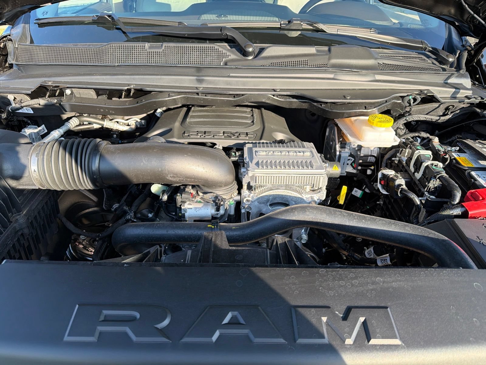 New 2027 RAM 1500 Laramie AWD/4WD image 11