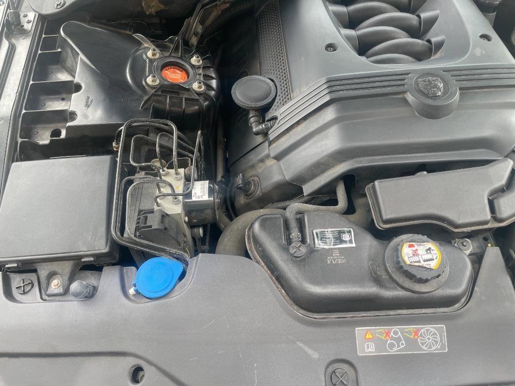 Used 2004 Jaguar XJ8 XJ8 Vanden Plas image 37