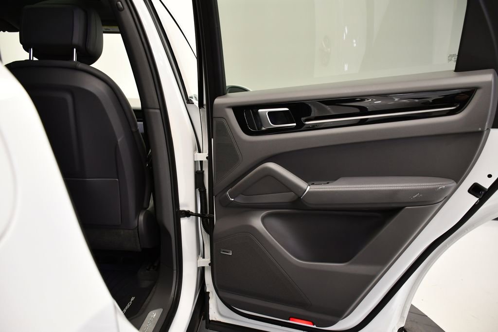 Used 2023 Porsche Cayenne image 52