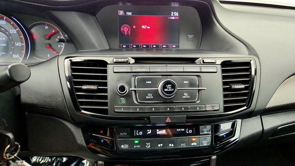 Used 2016 Honda Accord Sport image 19