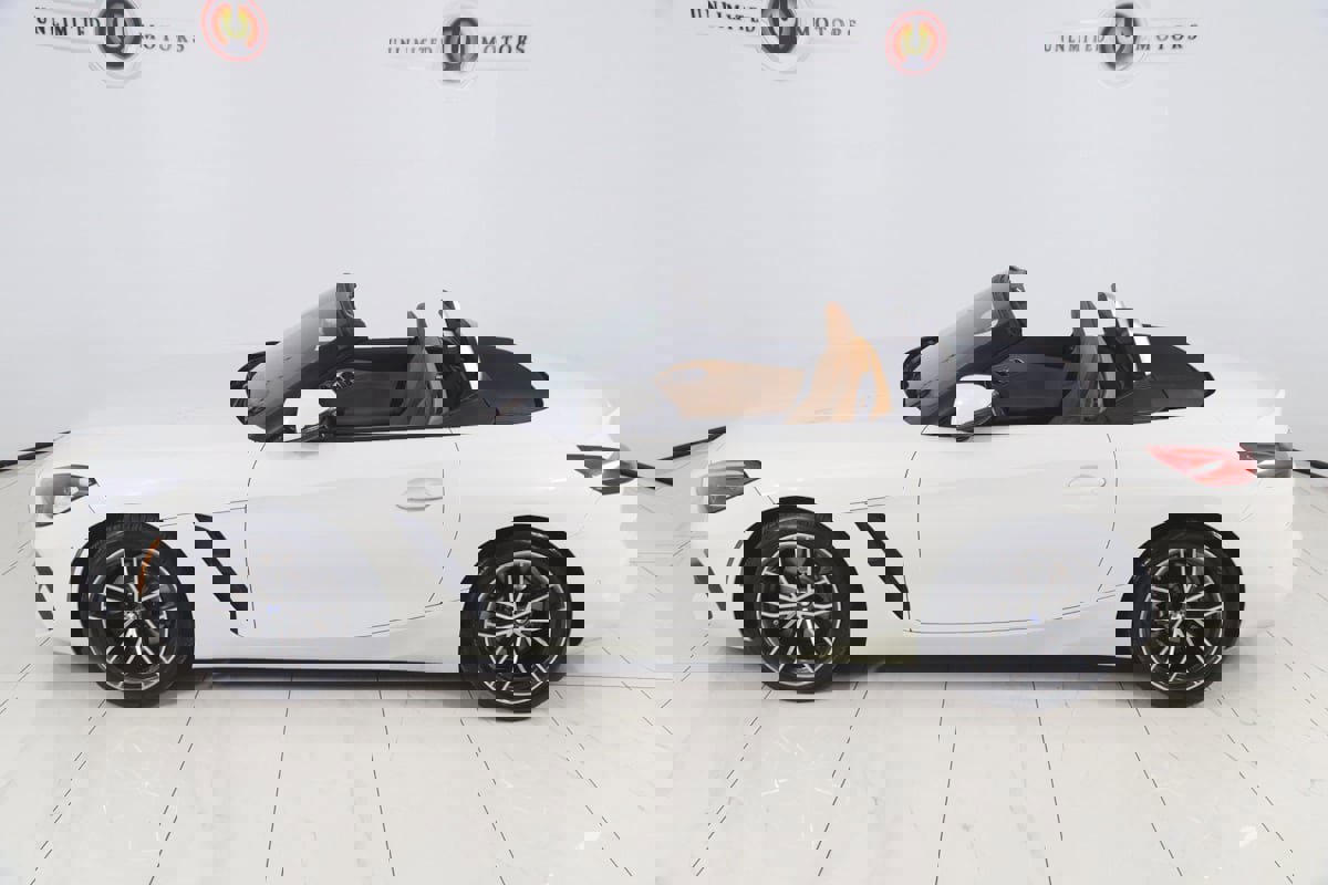 Used 2020 BMW Z4 sDrive30i w/ Convenience Package image 28