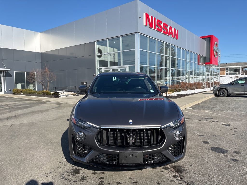Used 2023 Maserati Levante Modena image 2