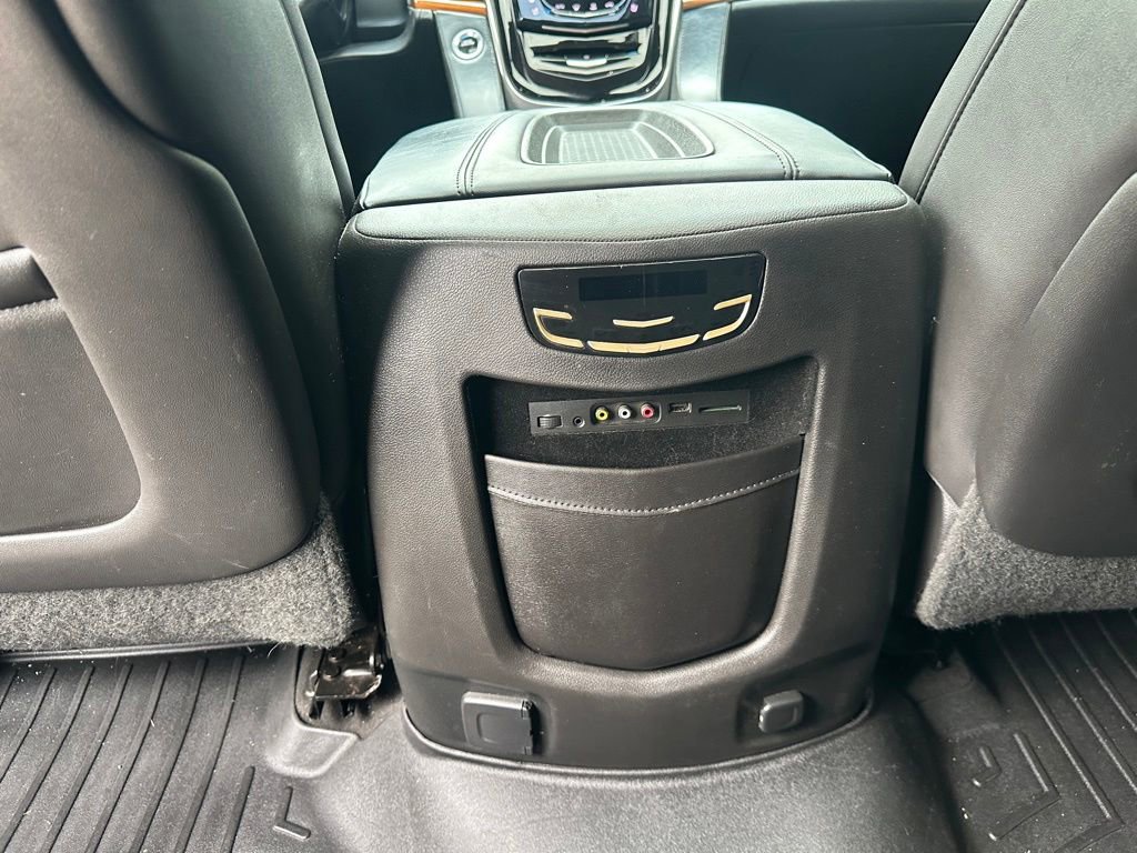 Used 2015 Cadillac Escalade Premium AWD/4WD image 15