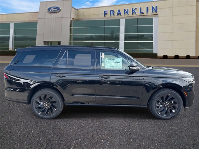 New 2025 Lincoln Navigator Reserve w/ Jet Appearance Package image 8