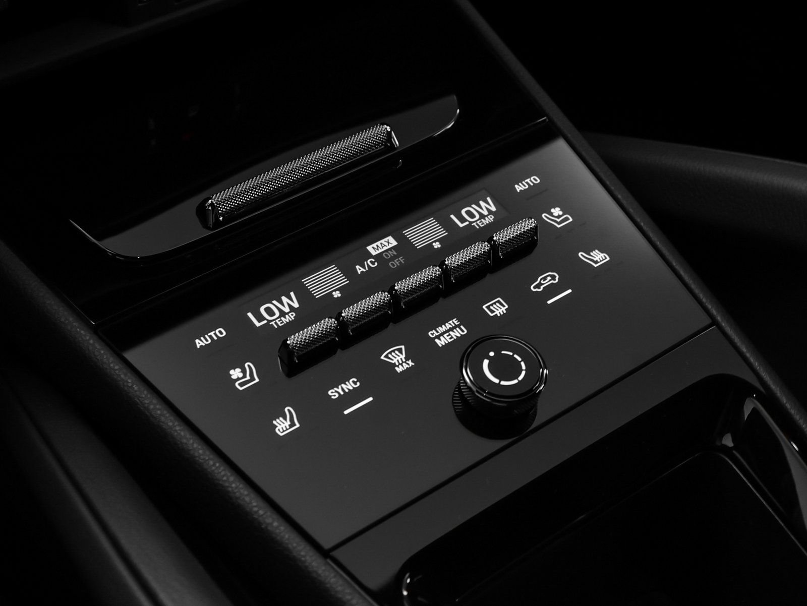 Certified 2025 Porsche Cayenne image 34