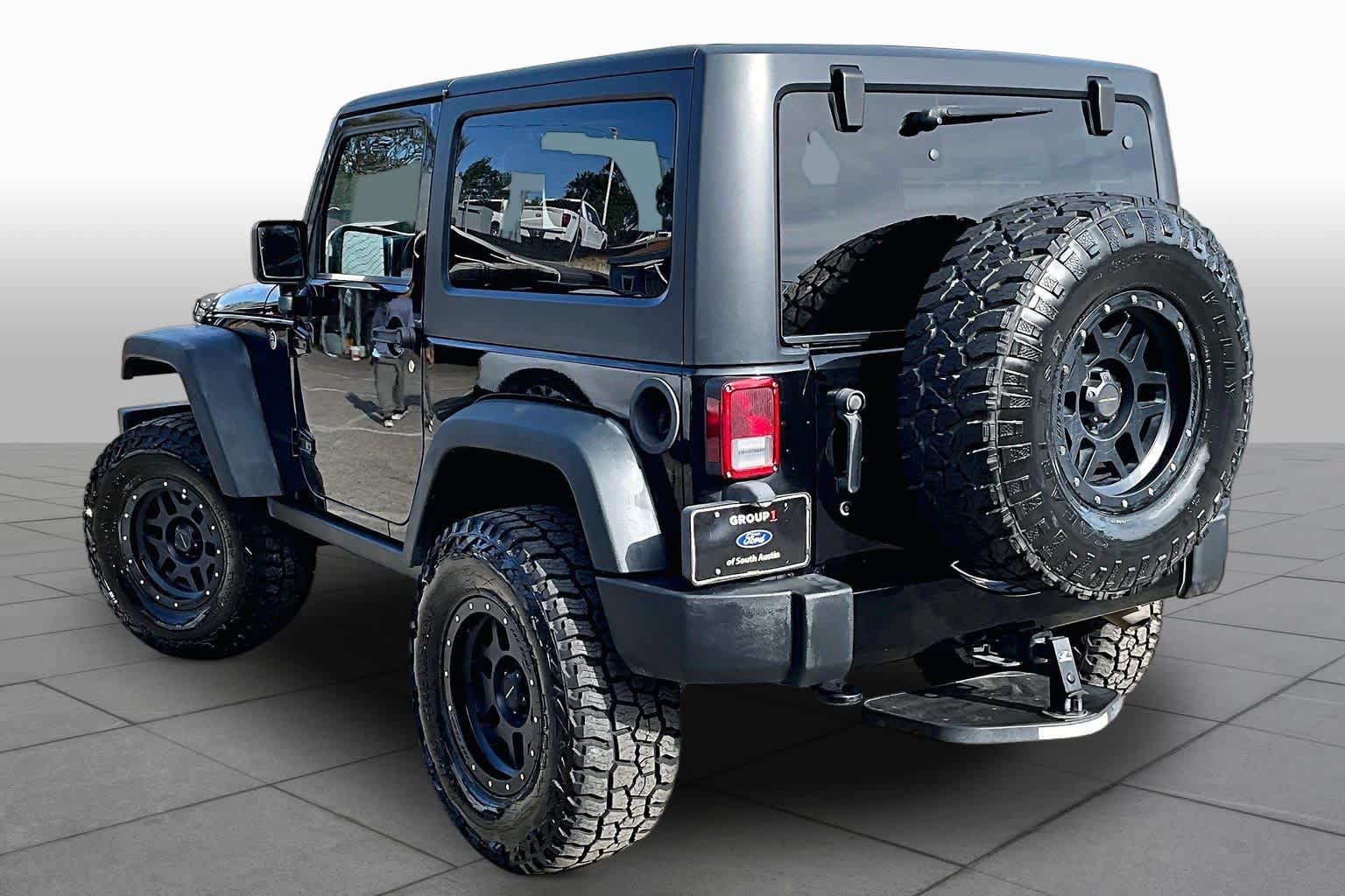 Used 2016 Jeep Wrangler Sport AWD/4WD image 6