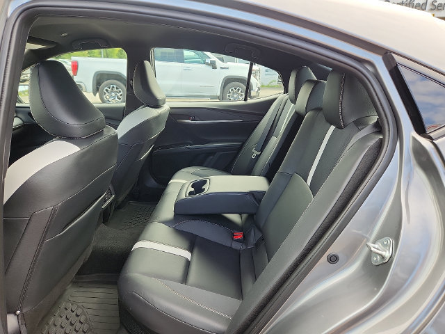 Used 2025 Toyota Camry SE FWD image 10