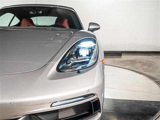 Used 2024 Porsche 718 Cayman GT4 image 18