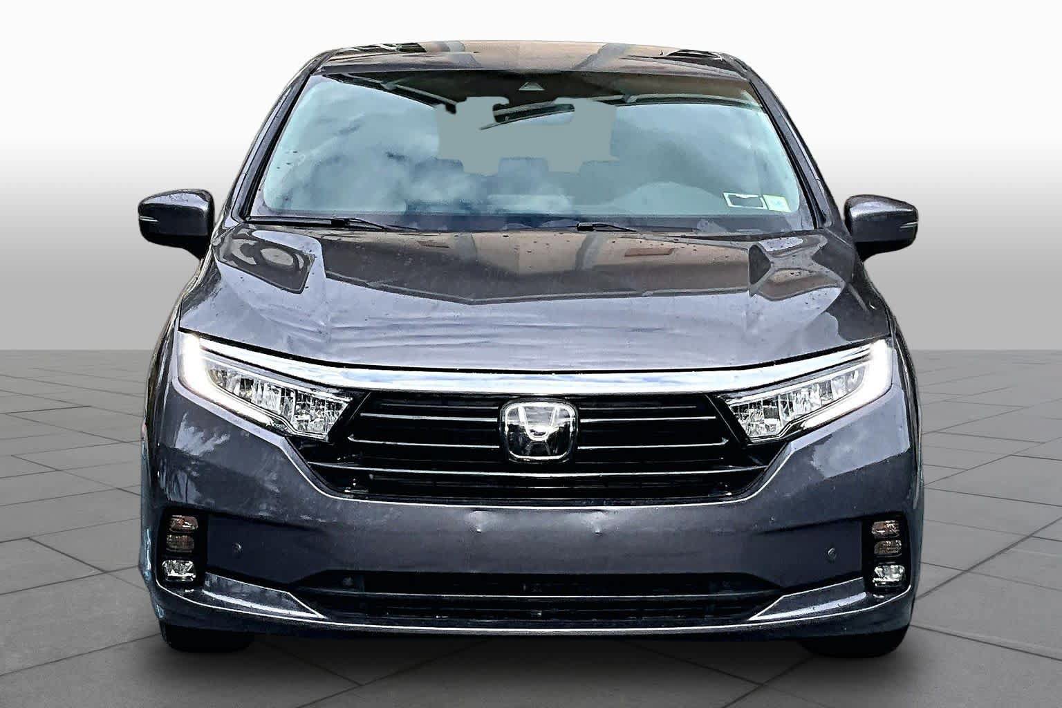 Used 2024 Honda Odyssey Touring image 4