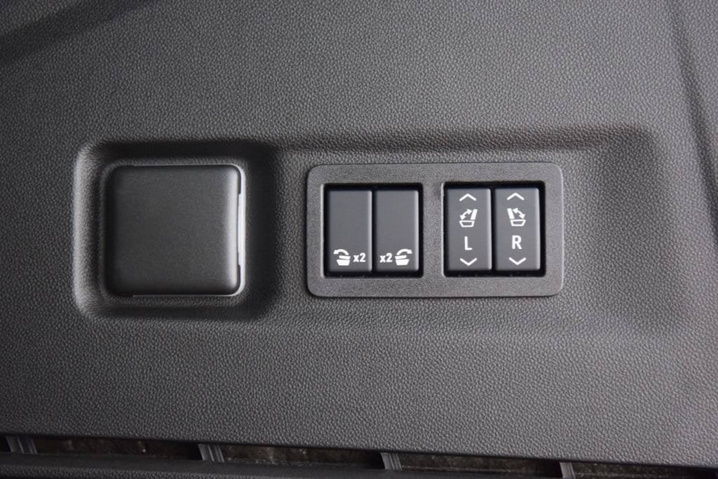 New 2026 Chevrolet Suburban Premier AWD/4WD image 26
