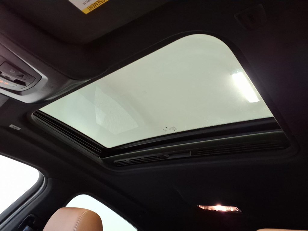 Used 2018 BMW X4 M40i image 21