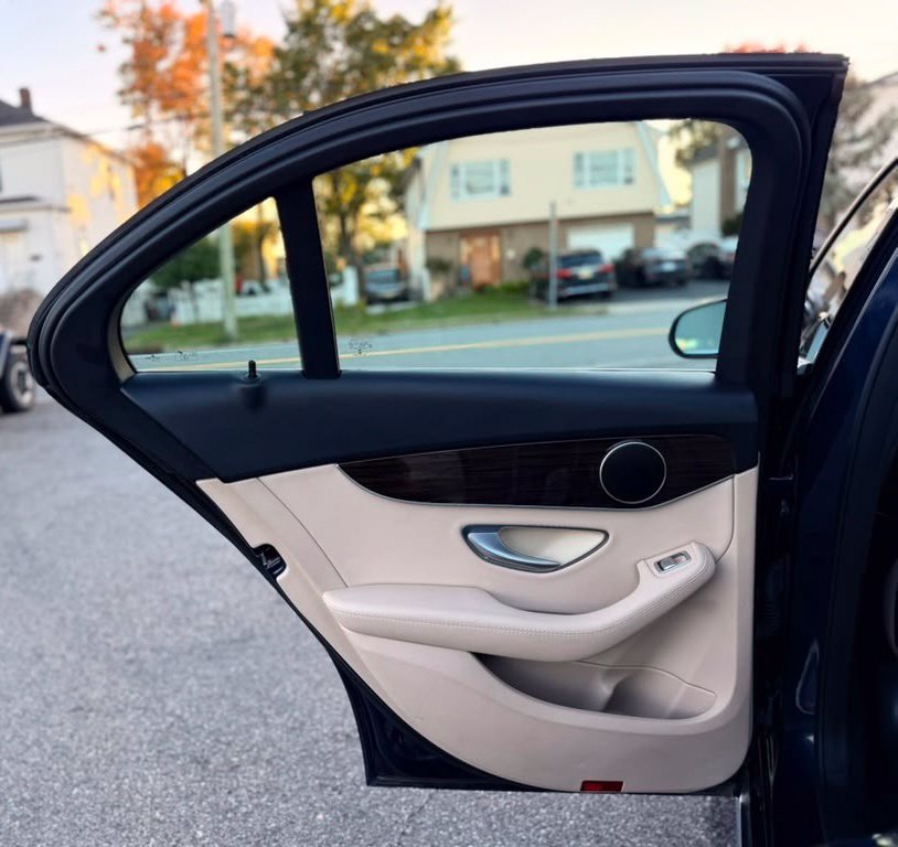 Used 2016 Mercedes-Benz C 300 4MATIC Sedan image 15