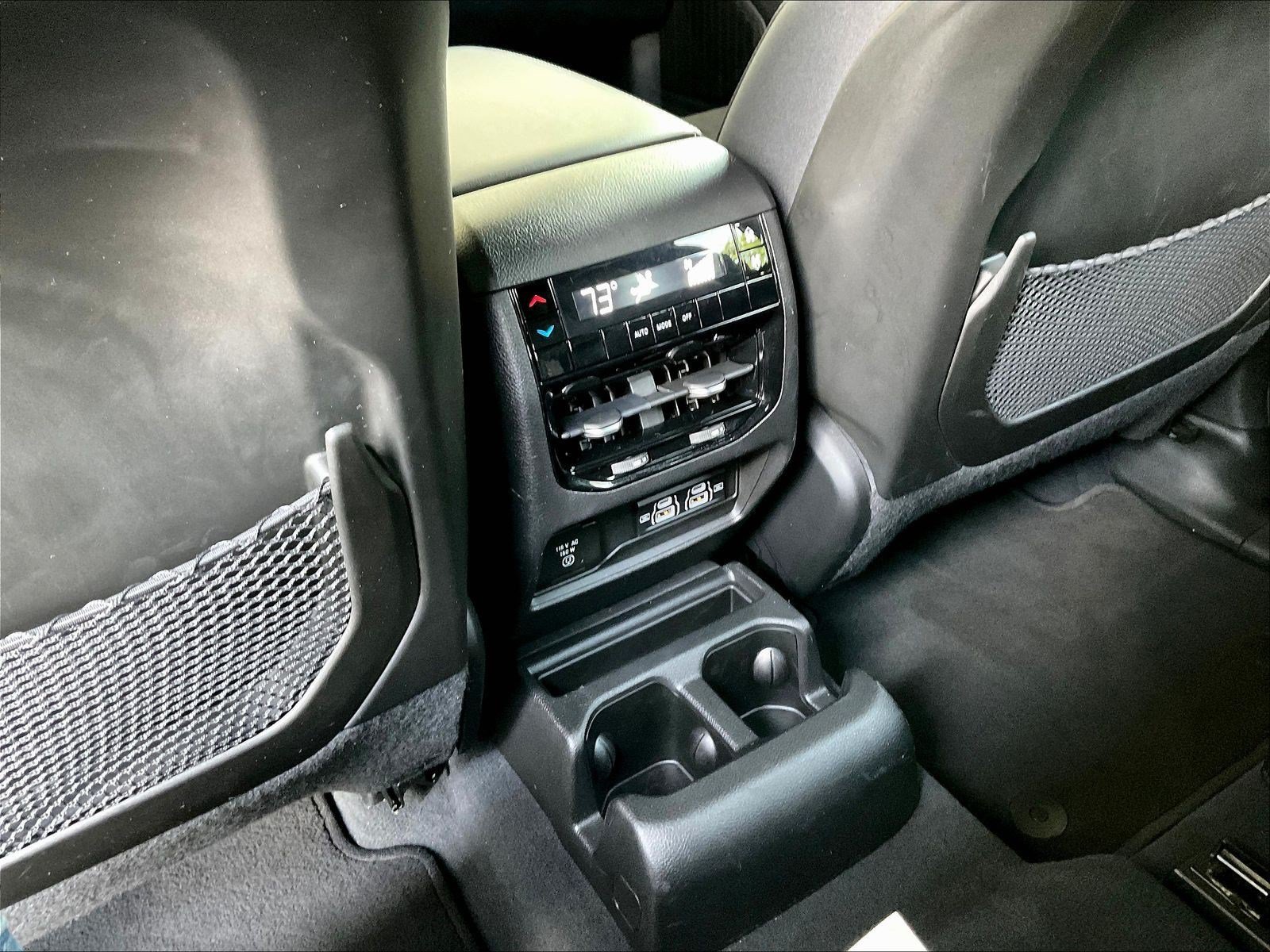 Used 2023 Jeep Grand Cherokee L Laredo AWD/4WD image 10