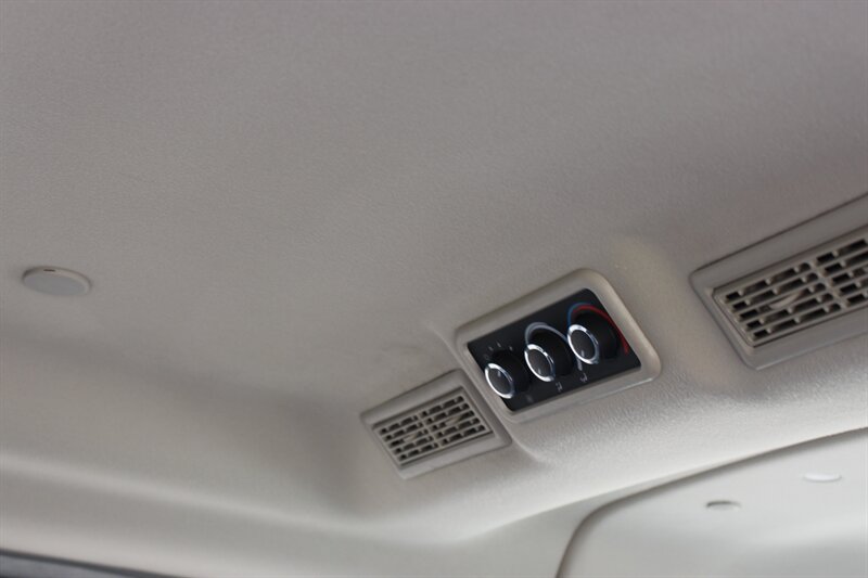 Used 2019 Chevrolet Express 2500 LS w/ Driver Convenience Package RWD image 19
