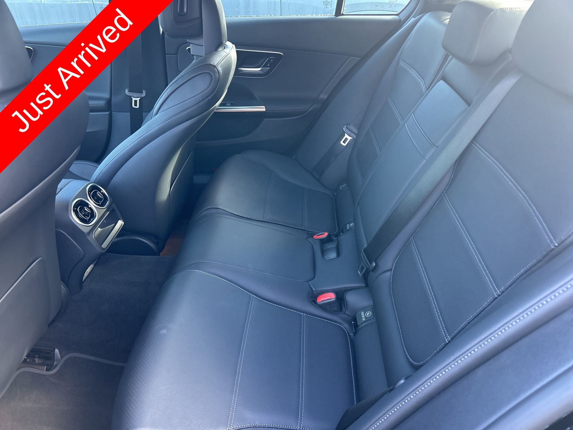 Used 2023 Mercedes-Benz C 300 Sedan image 8