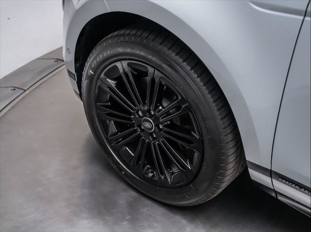 New 2026 Land Rover Range Rover Evoque Hoxton AWD/4WD image 12