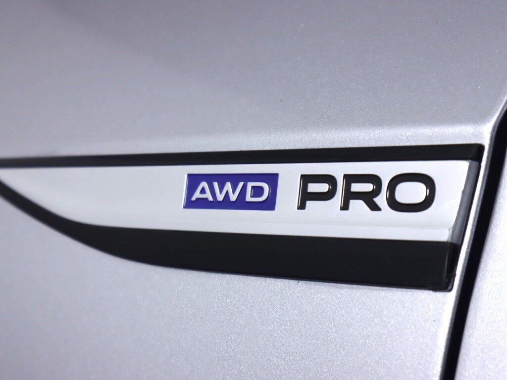 Used 2023 Volkswagen ID.4 Pro AWD/4WD image 35