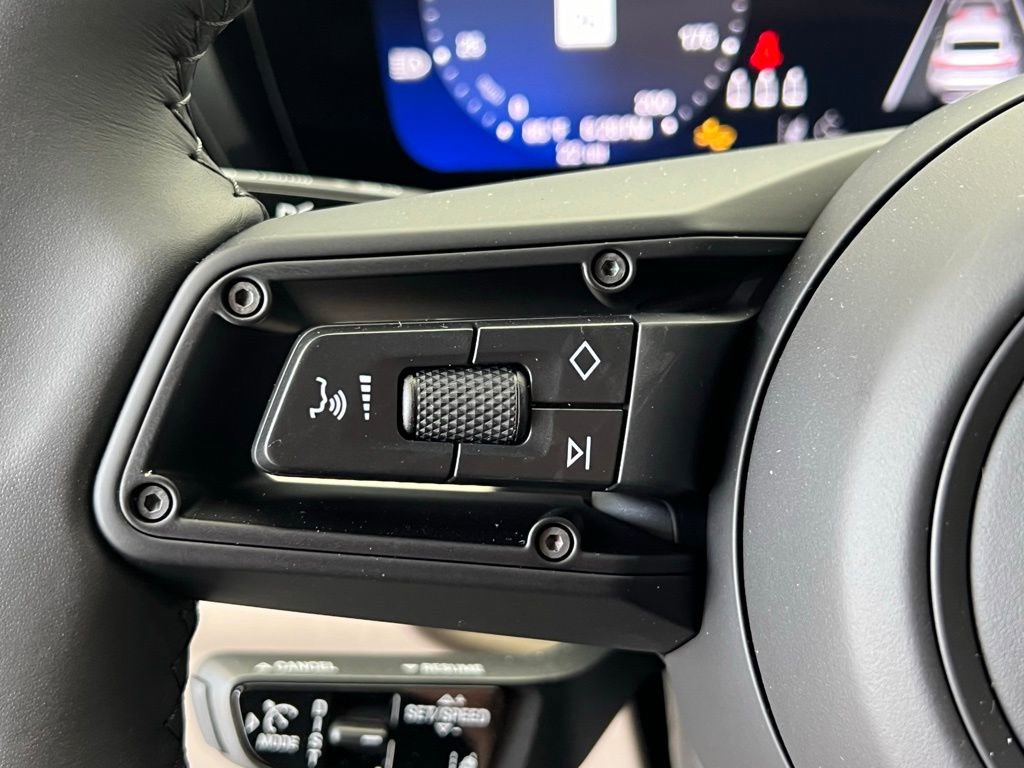 New 2025 Porsche Macan 4 Electric image 9