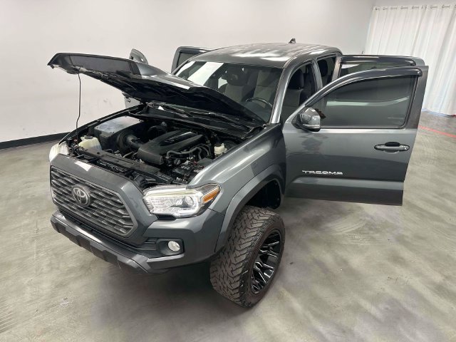 Used 2020 Toyota Tacoma TRD Sport AWD/4WD image 12