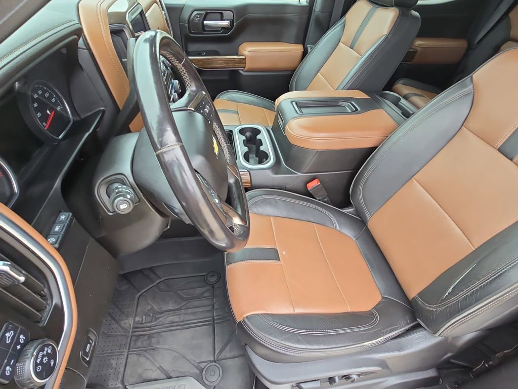 Used 2022 Chevrolet Silverado 1500 High Country w/ Technology Package image 15
