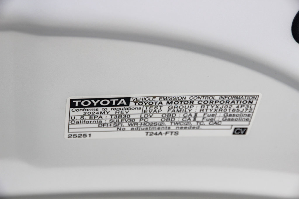 Used 2024 Toyota Crown Platinum AWD/4WD image 27