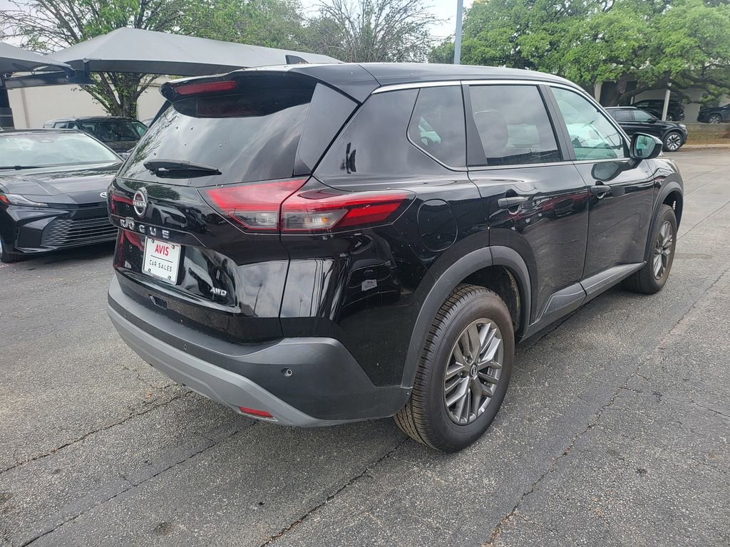 Used 2023 Nissan Rogue S image 14