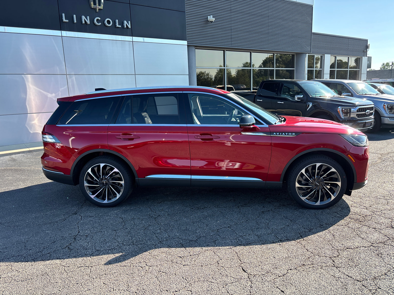 New 2025 Lincoln Aviator Reserve w/ Illumination Package image 8