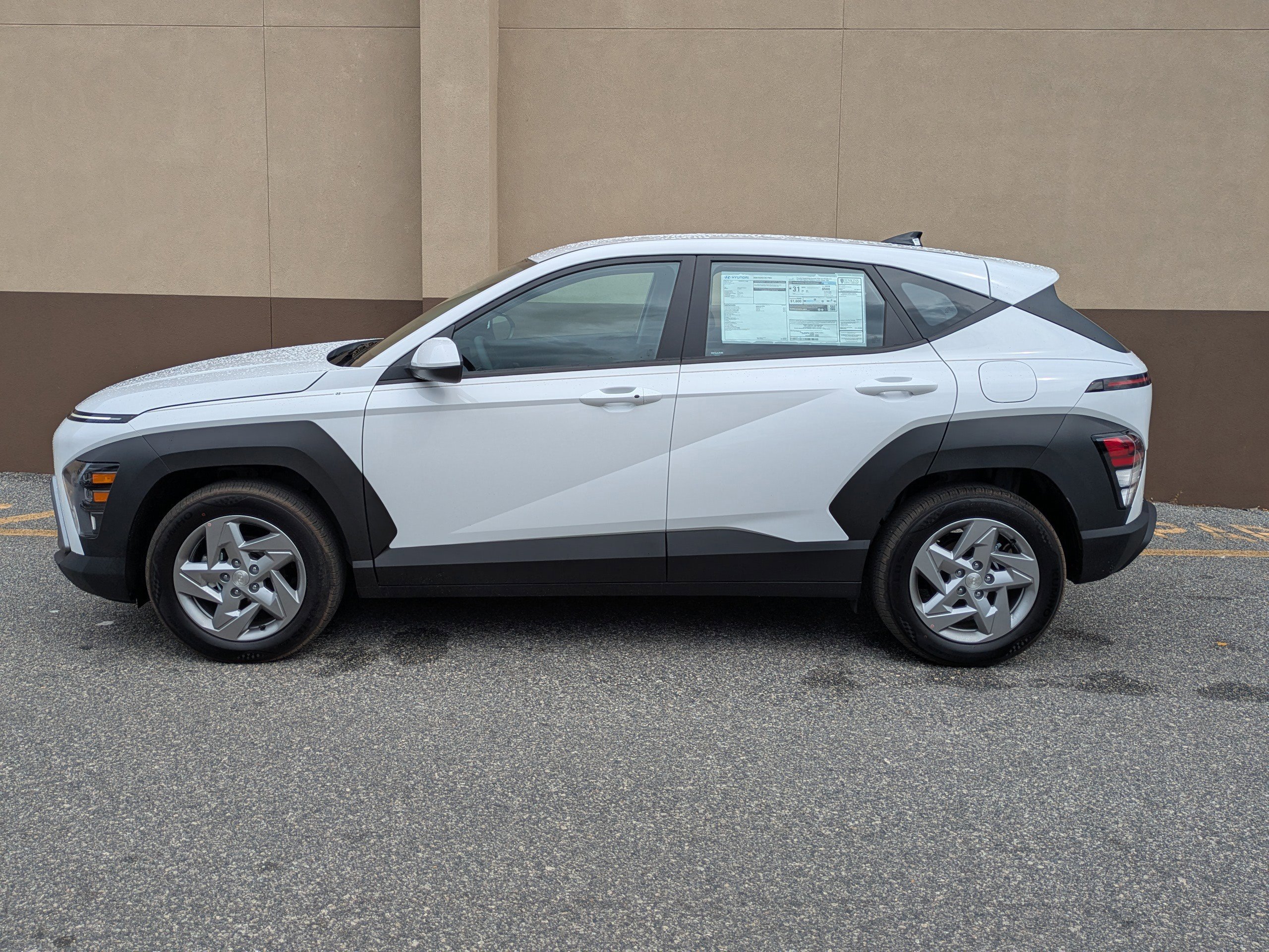 New 2026 Hyundai Kona SE image 9