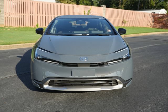 Used 2026 Toyota Prius Plug-In Hybrid FWD image 2