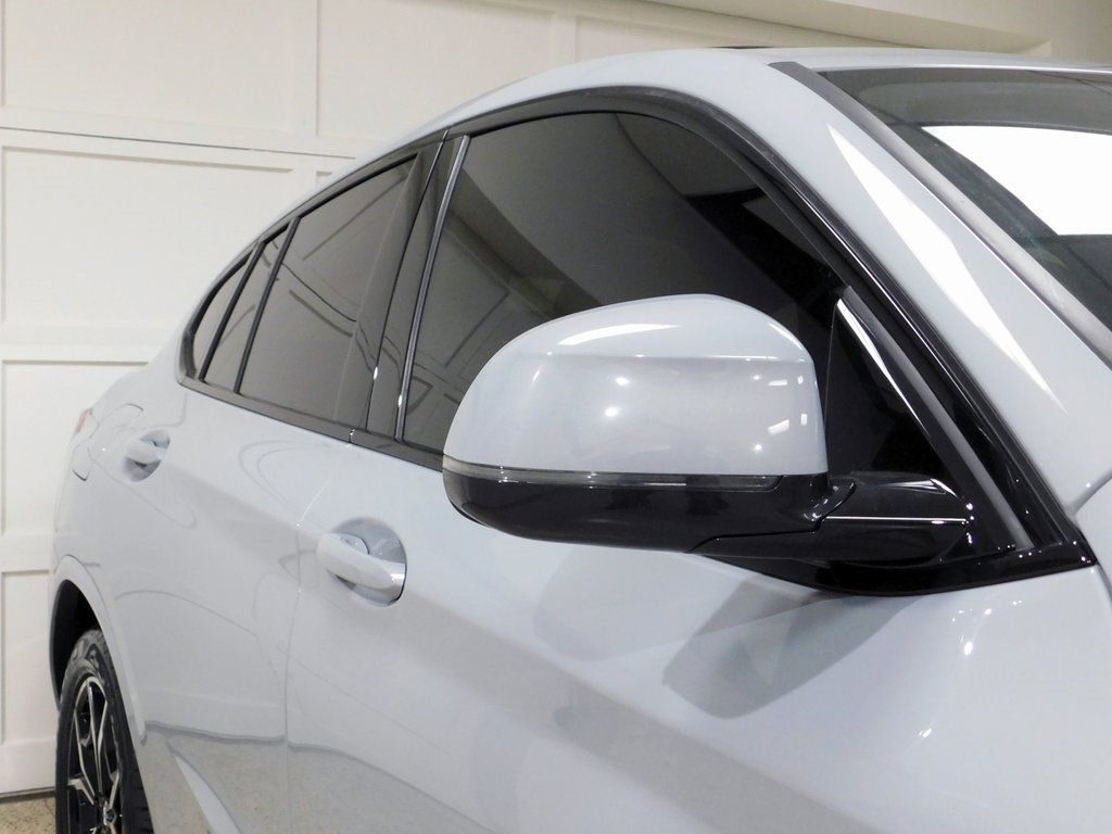 Used 2023 BMW X4 xDrive30i image 8