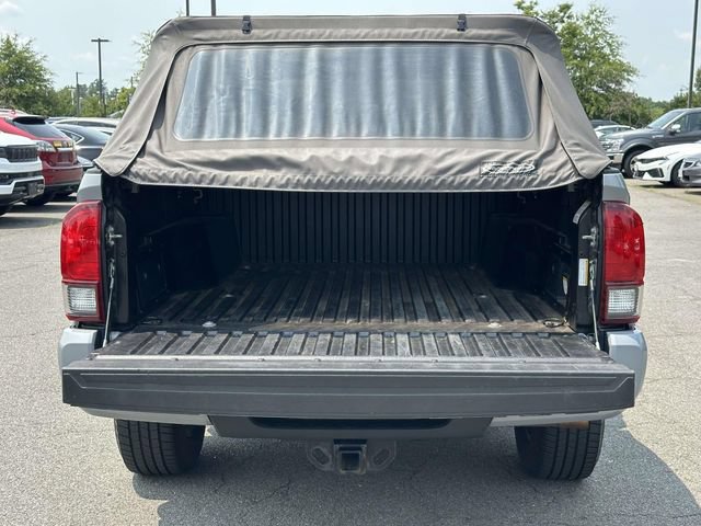 Used 2018 Toyota Tacoma TRD Sport AWD/4WD image 12