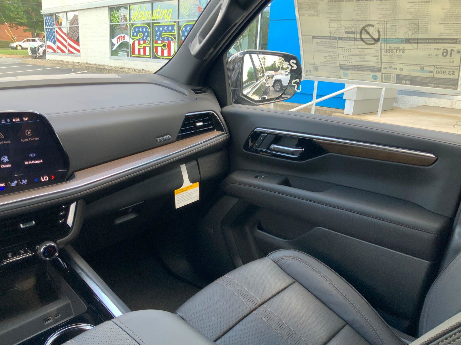 New 2026 Chevrolet Tahoe High Country AWD/4WD image 17