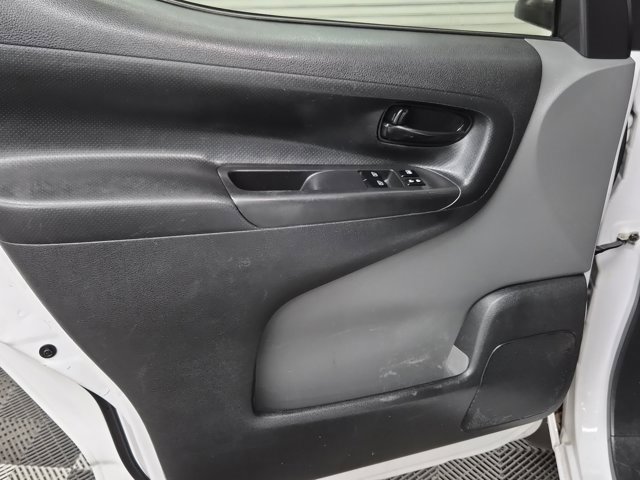 Used 2021 Nissan NV200 S w/ Back Door Glass Package image 17